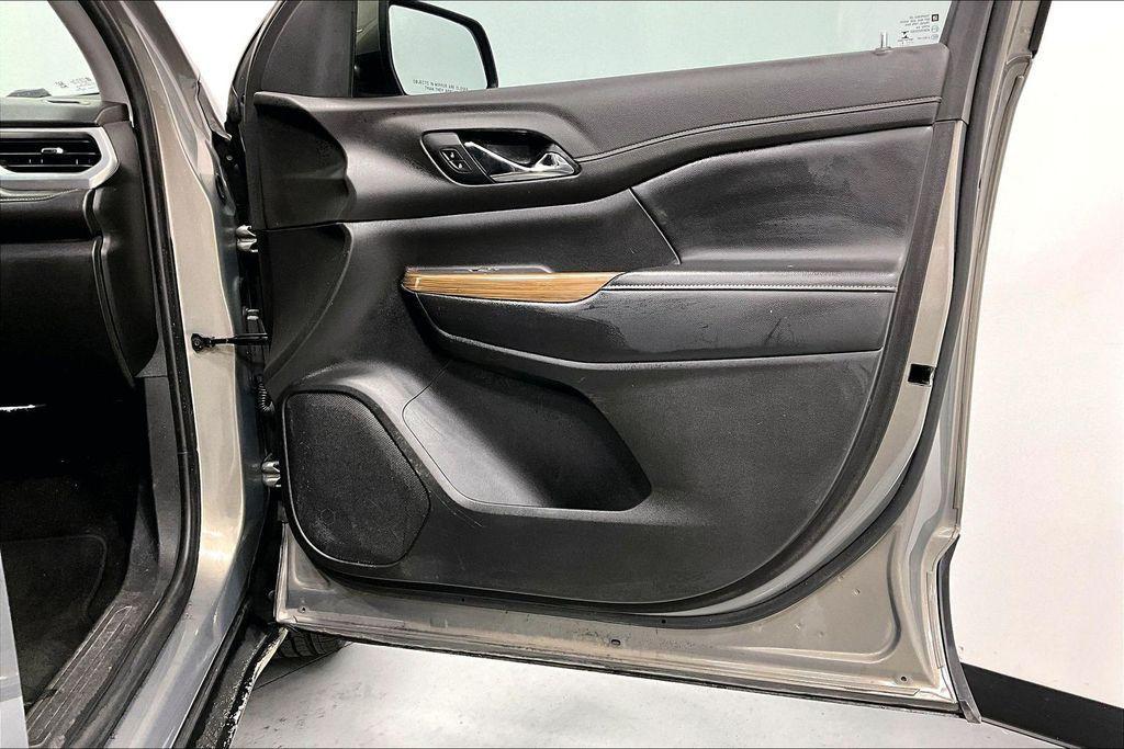 used 2019 GMC Acadia car, priced at $14,995