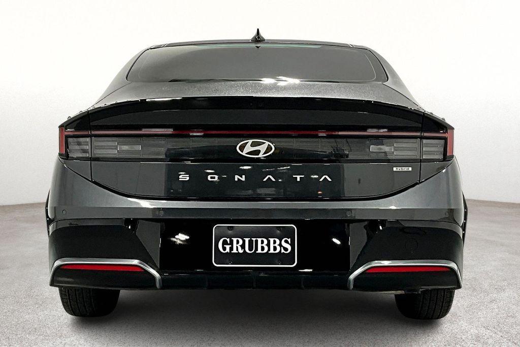 used 2025 Hyundai Sonata Hybrid car, priced at $32,000