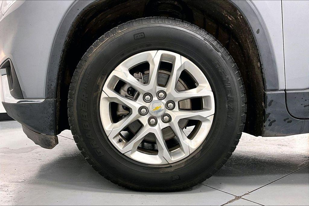 used 2021 Chevrolet Traverse car, priced at $19,900