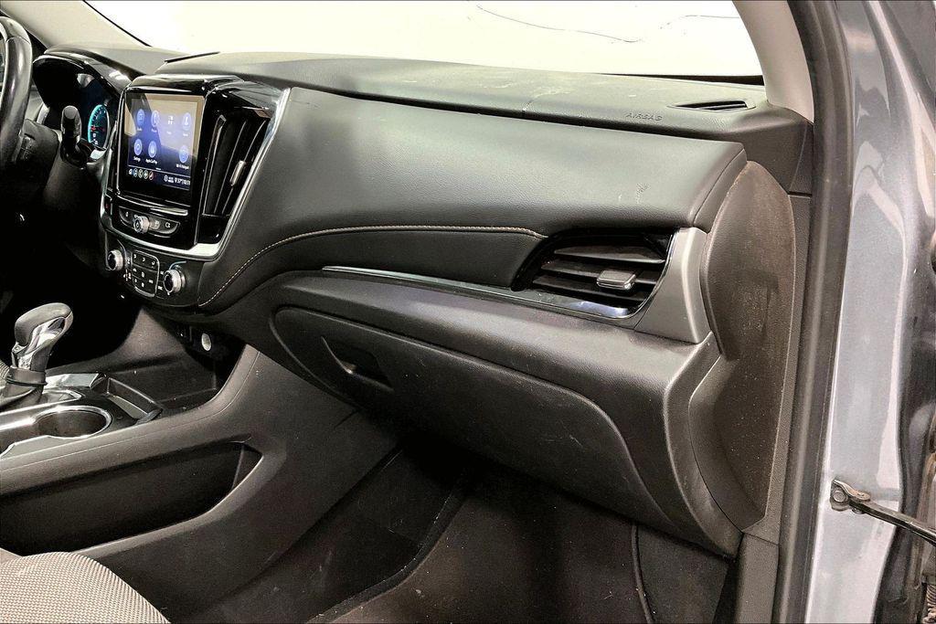 used 2021 Chevrolet Traverse car, priced at $19,900
