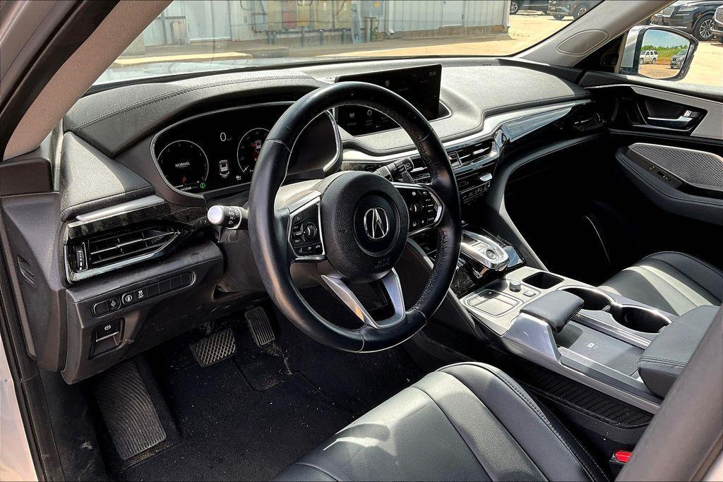 used 2023 Acura MDX car, priced at $32,000