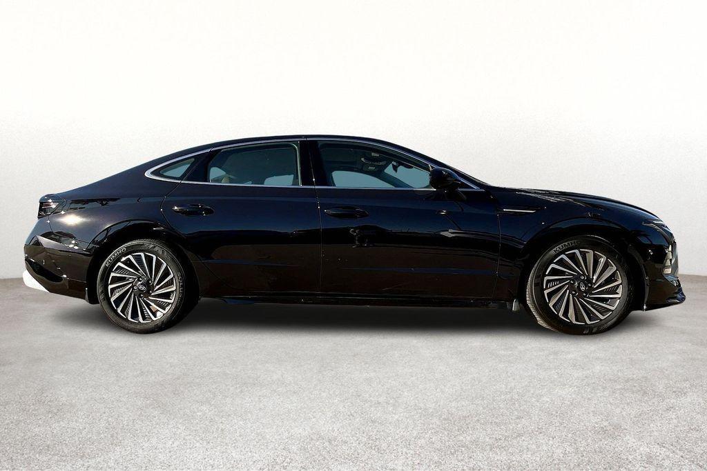 new 2025 Hyundai Sonata Hybrid car, priced at $38,491