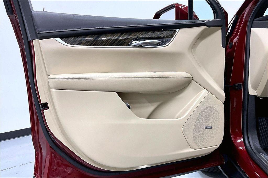used 2017 Cadillac XT5 car, priced at $14,995