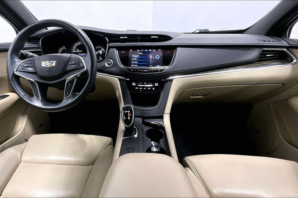 used 2017 Cadillac XT5 car, priced at $14,995