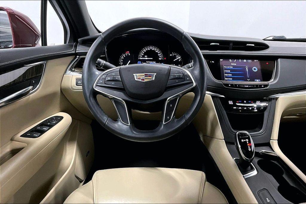 used 2017 Cadillac XT5 car, priced at $14,995