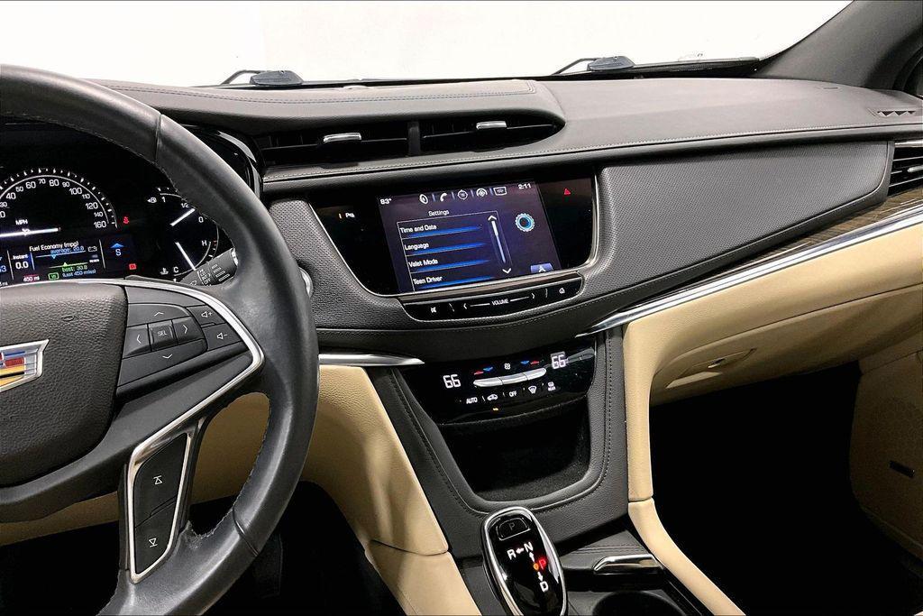 used 2017 Cadillac XT5 car, priced at $14,995