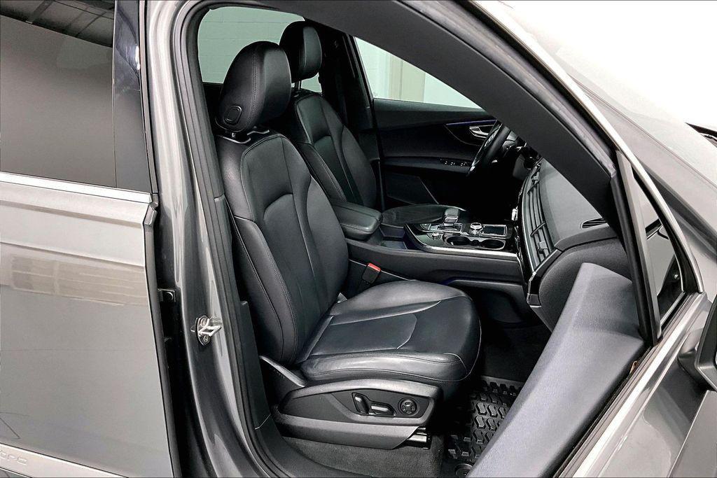 used 2018 Audi Q7 car, priced at $15,000