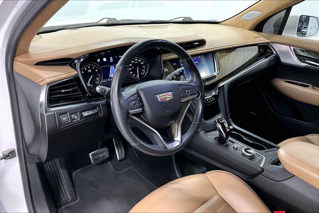 used 2020 Cadillac XT6 car, priced at $23,000
