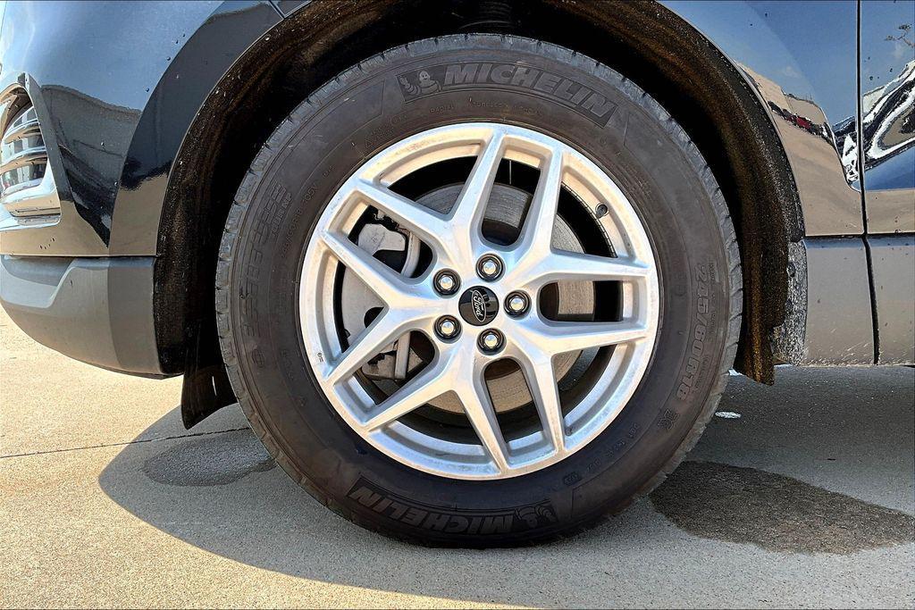 used 2024 Ford Edge car, priced at $23,500