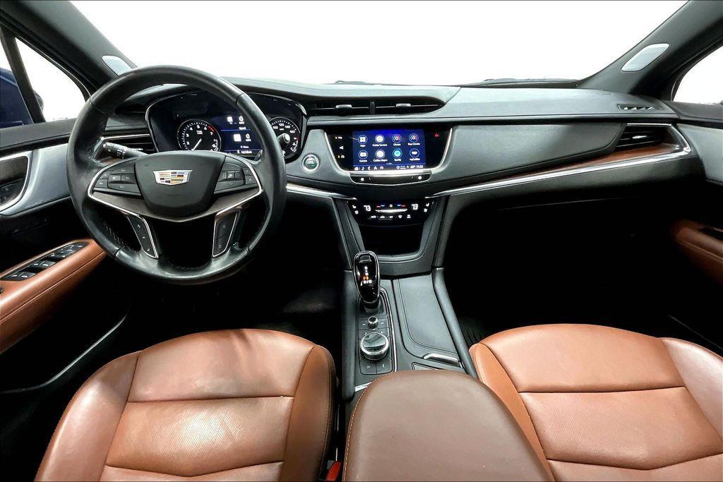 used 2023 Cadillac XT5 car, priced at $33,000