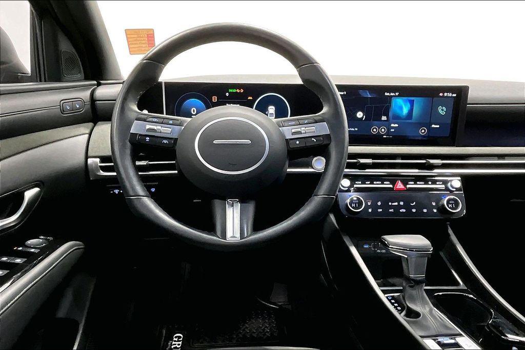 used 2025 Hyundai SANTA CRUZ car, priced at $33,000