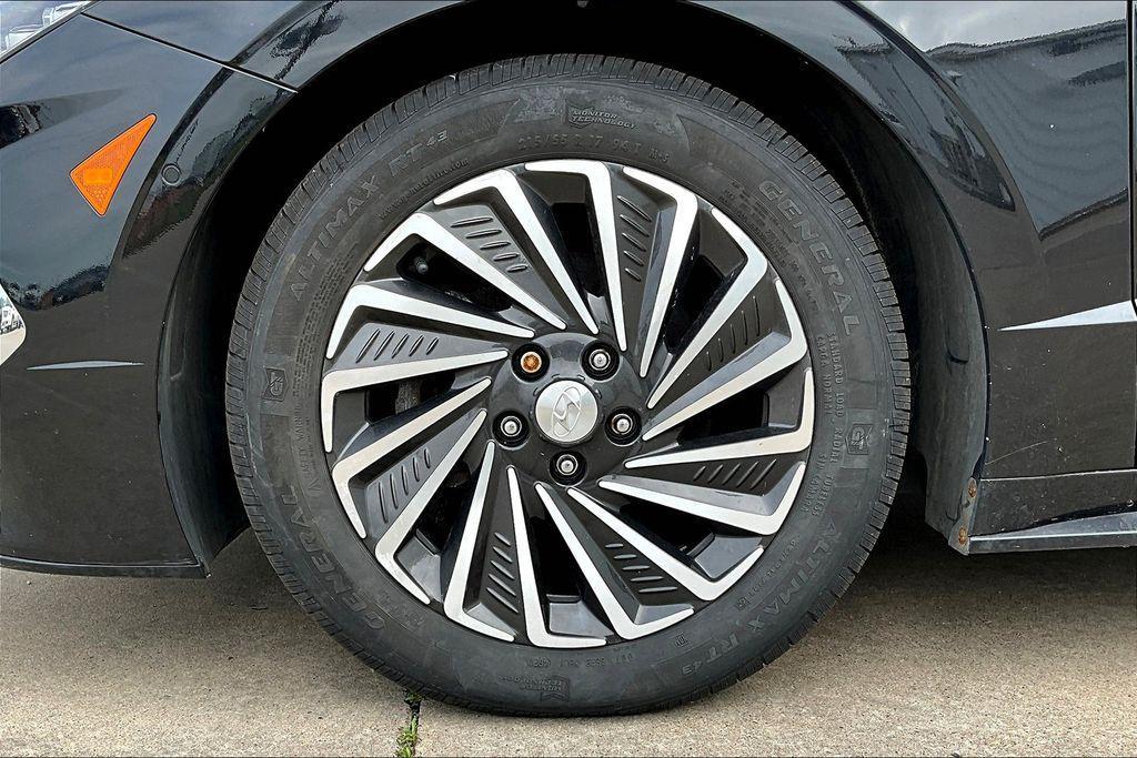 used 2022 Hyundai Sonata Hybrid car, priced at $17,000