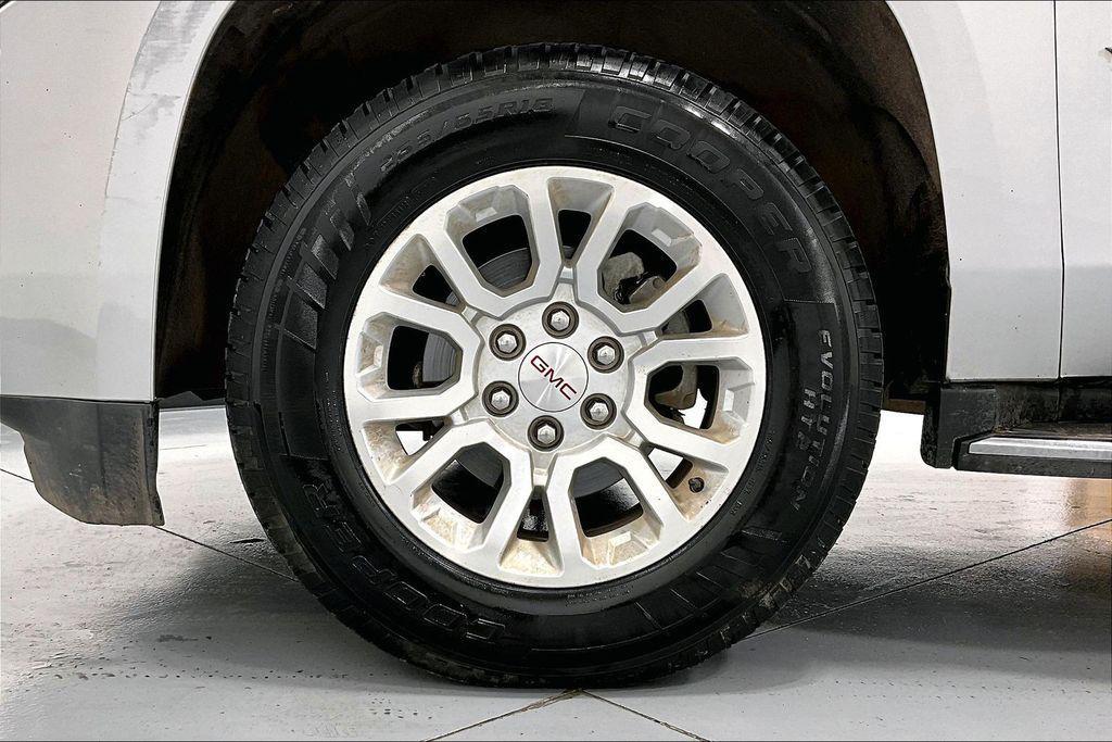 used 2016 GMC Yukon XL car, priced at $14,000