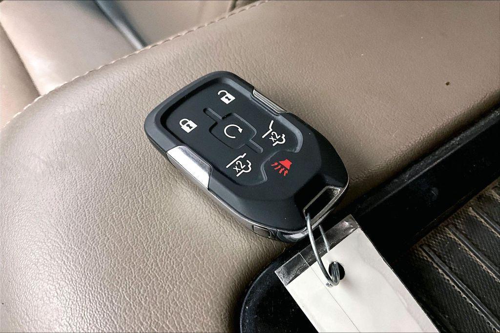 used 2016 GMC Yukon XL car, priced at $14,000