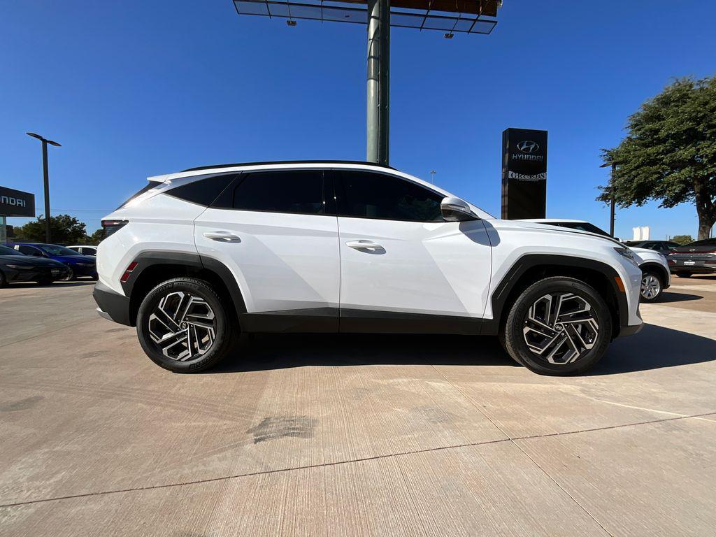new 2025 Hyundai TUCSON Hybrid car, priced at $38,330