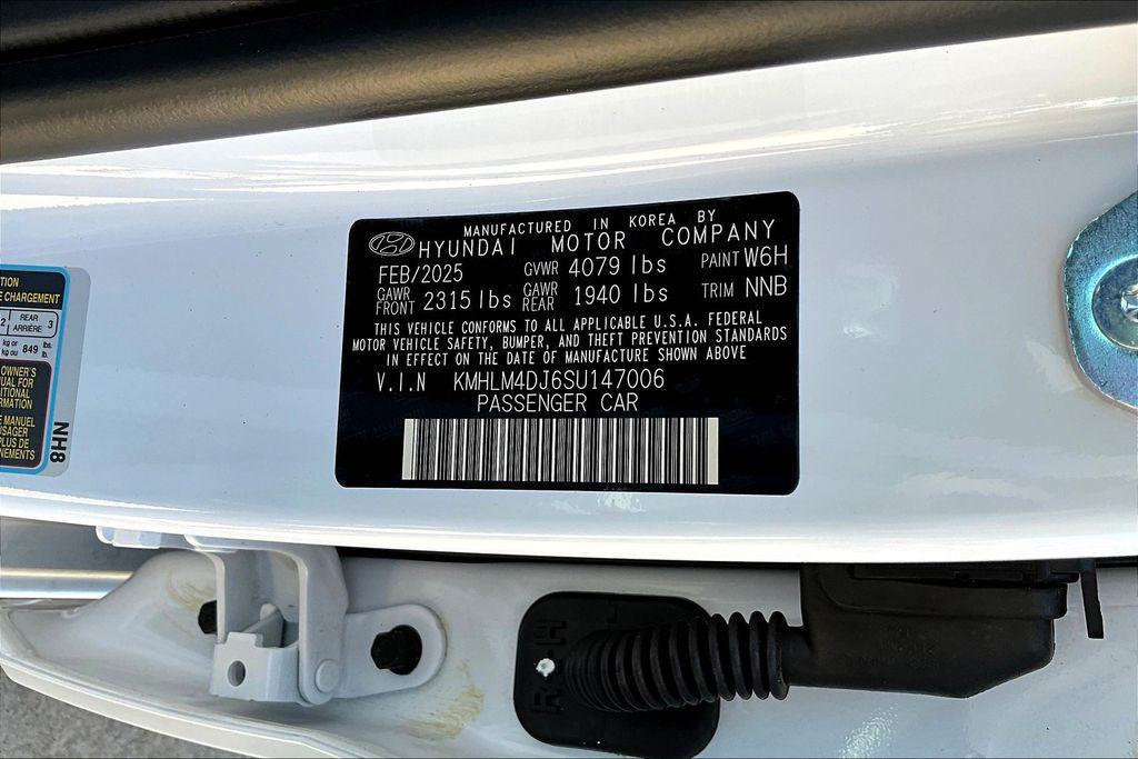 new 2025 Hyundai ELANTRA HEV car, priced at $23,021