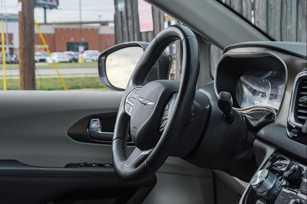 used 2018 Chrysler Pacifica car, priced at $11,990