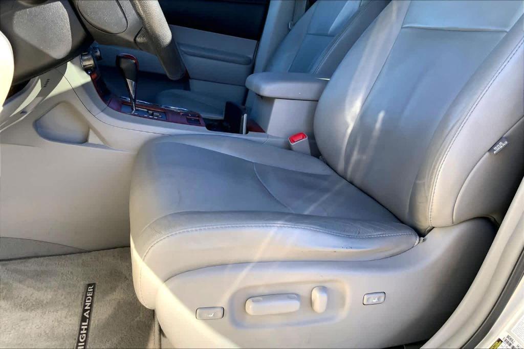 used 2010 Toyota Highlander car, priced at $8,872