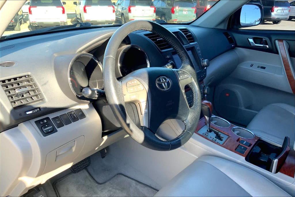 used 2010 Toyota Highlander car, priced at $8,872