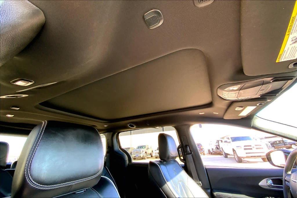 used 2025 Chrysler Pacifica car, priced at $37,749