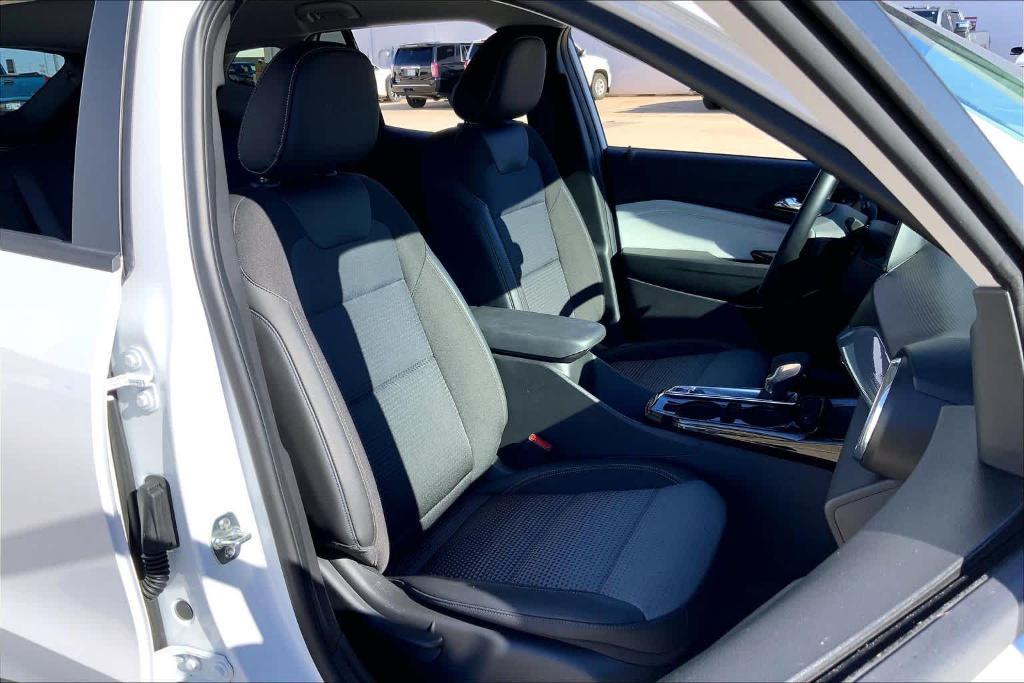 used 2025 Chevrolet Trax car, priced at $20,786