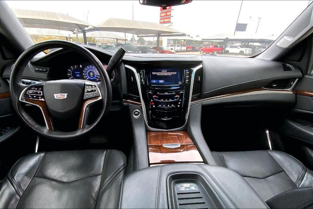 used 2020 Cadillac Escalade car, priced at $30,754