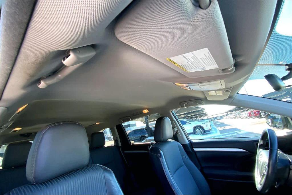 used 2016 Toyota Highlander car, priced at $11,778