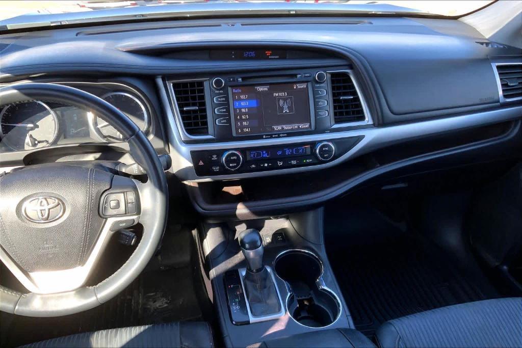 used 2016 Toyota Highlander car, priced at $11,778
