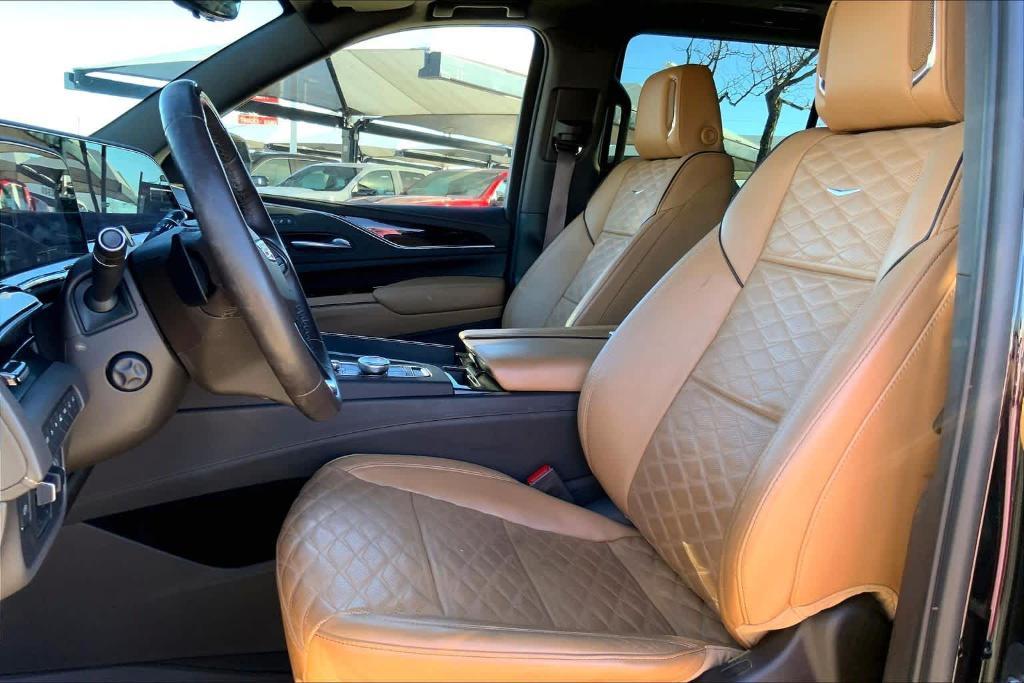 used 2023 Cadillac Escalade car, priced at $67,204