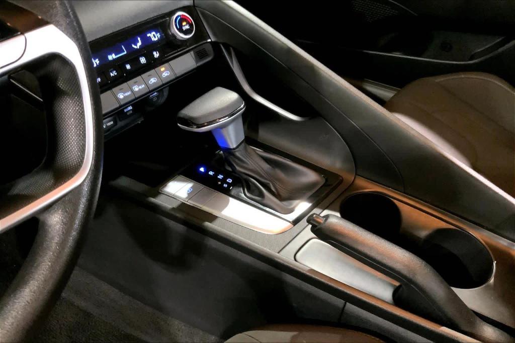 used 2021 Hyundai Elantra car, priced at $13,894
