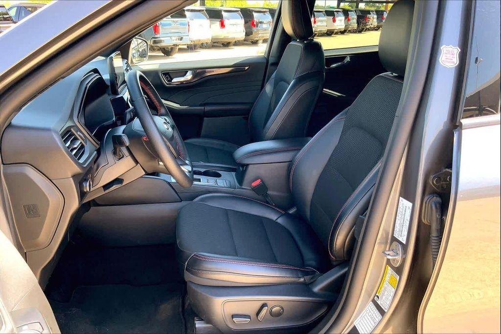 used 2025 Ford Escape car, priced at $25,148
