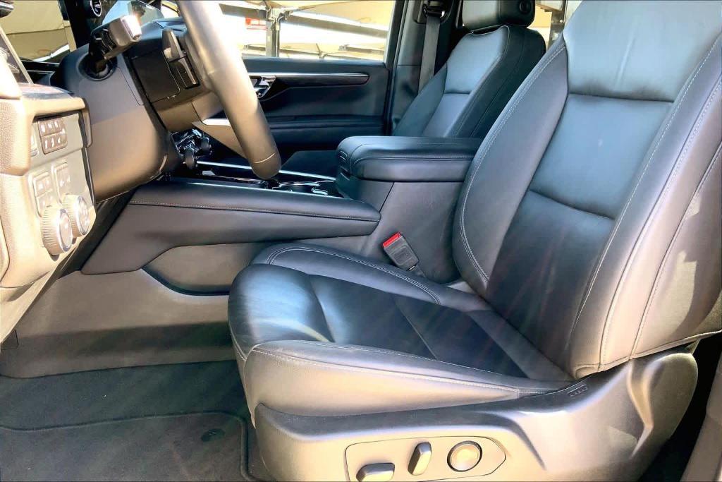 used 2025 Chevrolet Suburban car, priced at $61,989