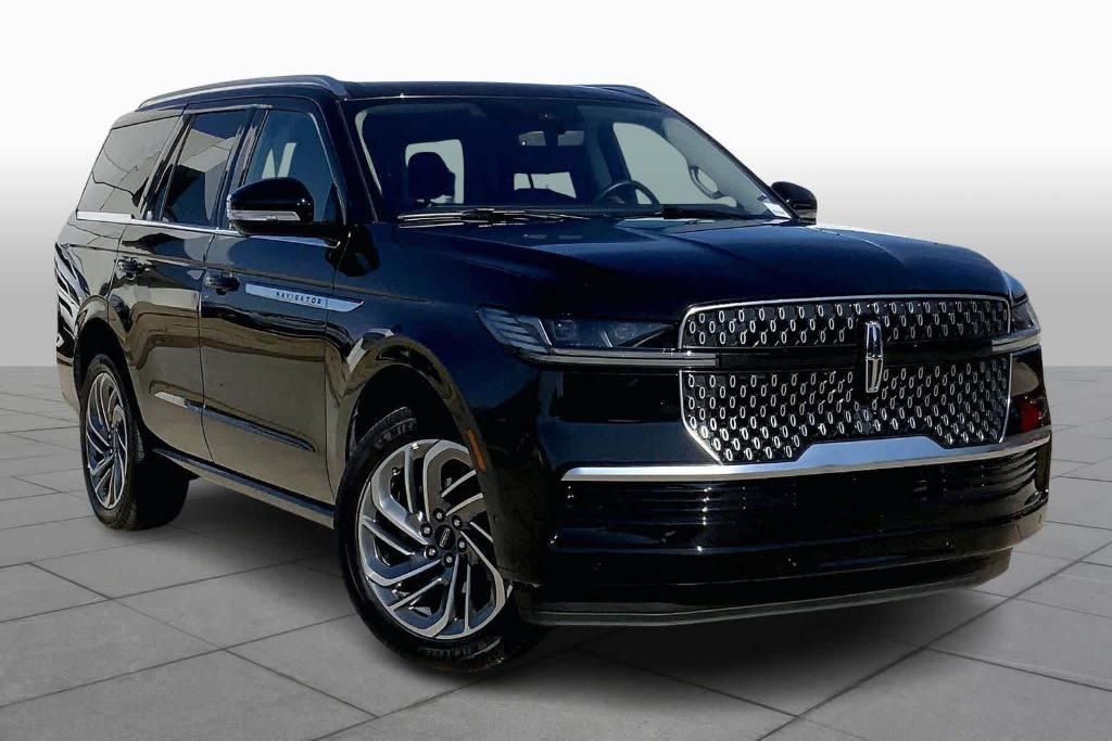 used 2025 Lincoln Navigator car, priced at $87,776