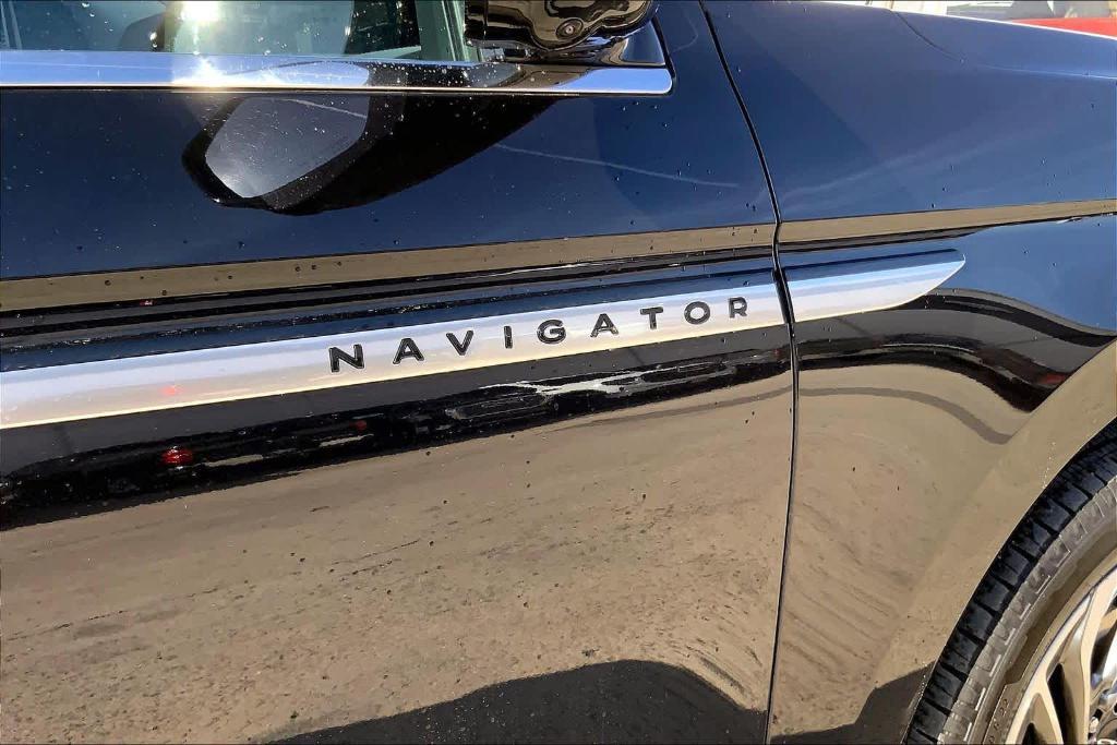 used 2025 Lincoln Navigator car, priced at $87,776