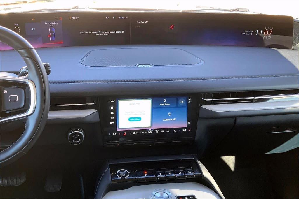 used 2025 Lincoln Navigator car, priced at $87,776