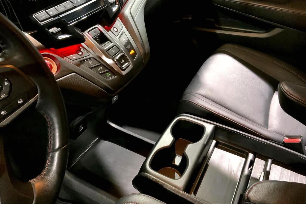 used 2024 Honda Odyssey car, priced at $35,412