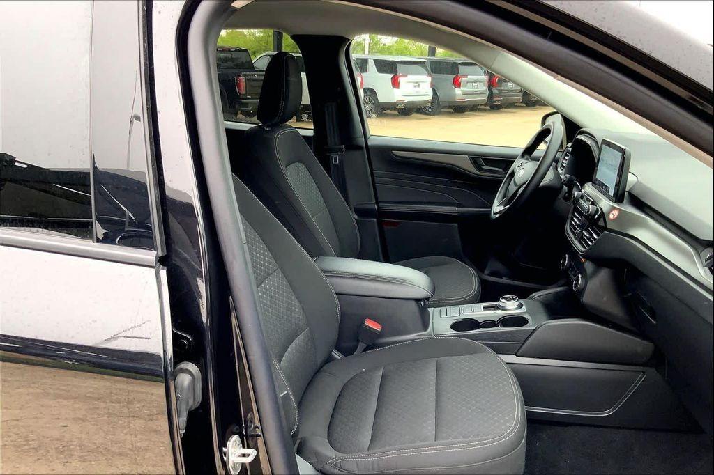 used 2025 Ford Escape car, priced at $23,083