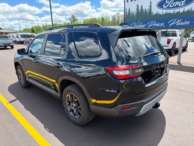 used 2025 Honda Pilot car, priced at $45,181