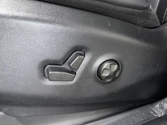 used 2025 Chrysler Pacifica car, priced at $30,772