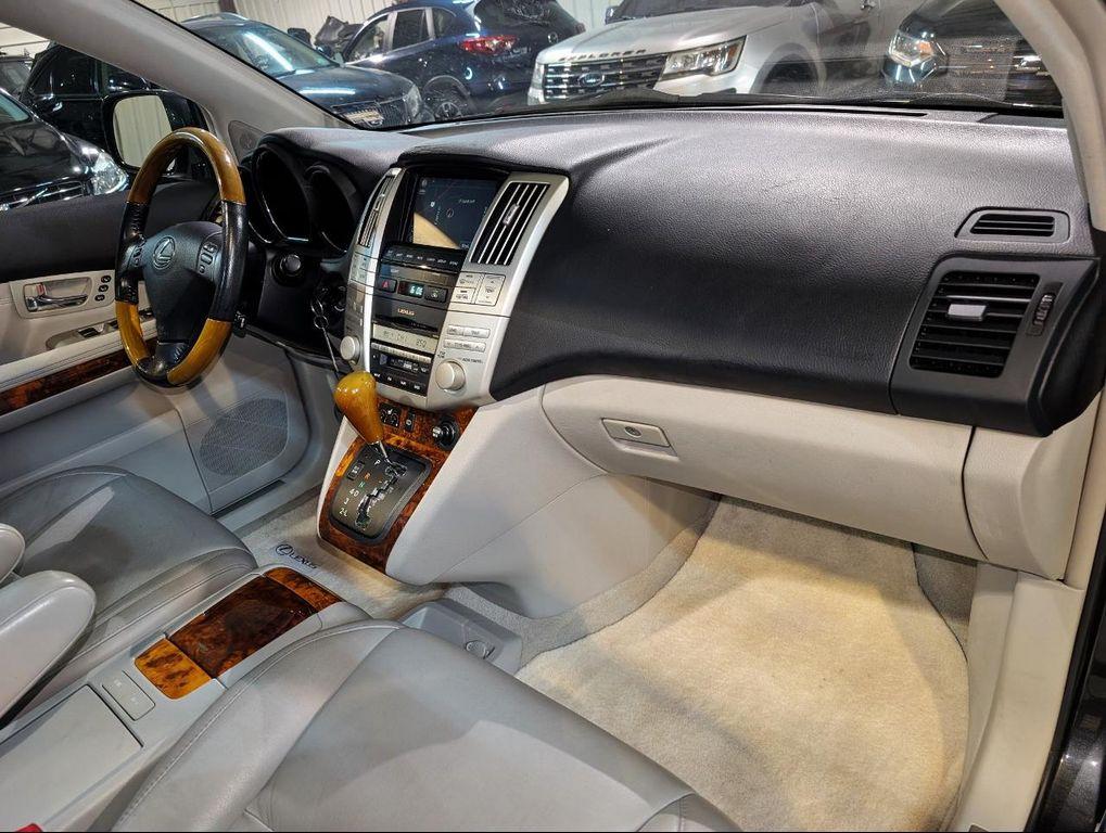 Lexus RX view 30