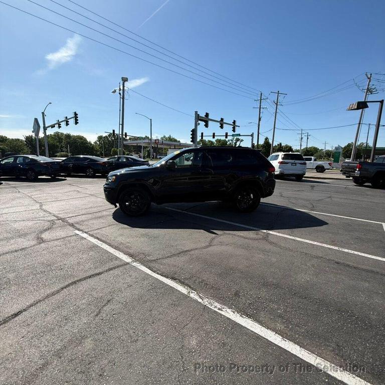 used 2018 Jeep Grand Cherokee car, priced at $17,379