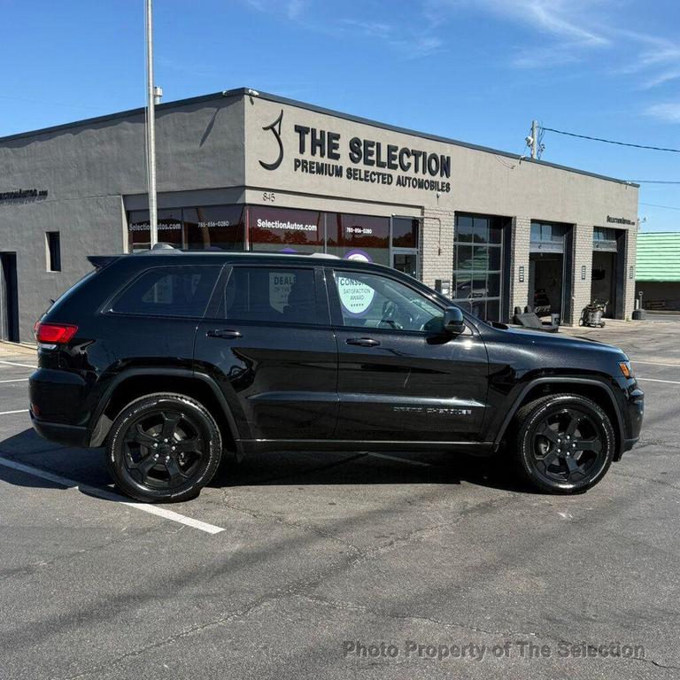 used 2018 Jeep Grand Cherokee car, priced at $17,379
