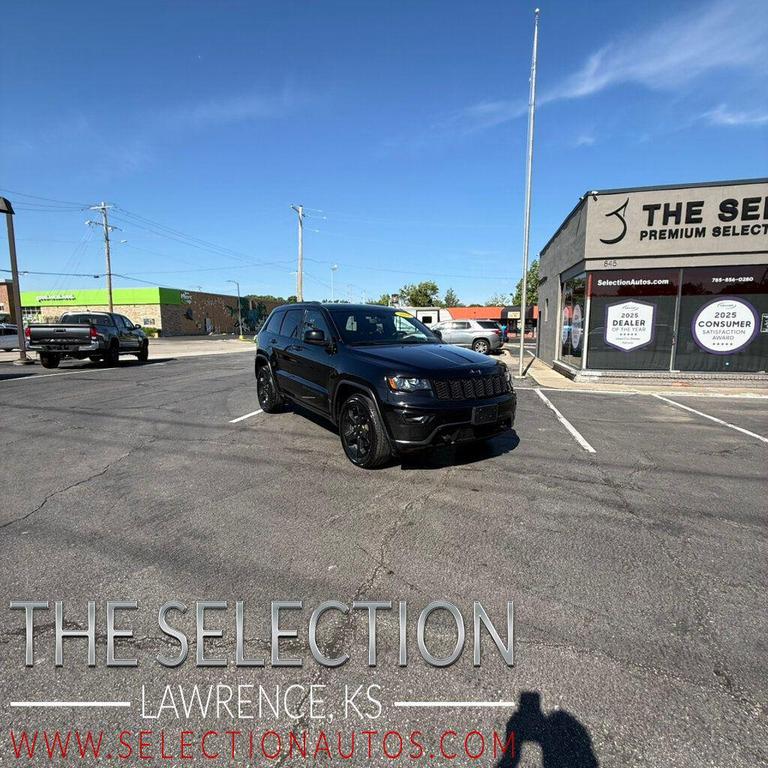 used 2018 Jeep Grand Cherokee car, priced at $17,379