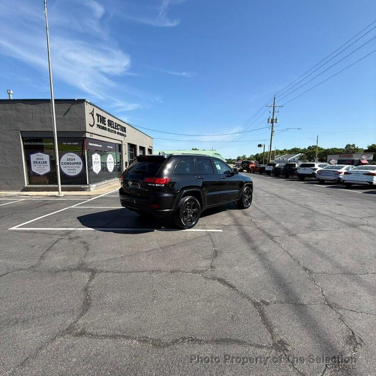 used 2018 Jeep Grand Cherokee car, priced at $17,379