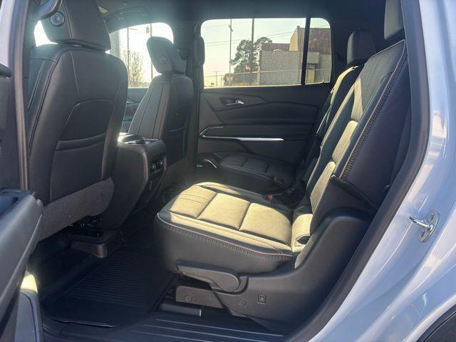 new 2026 Chevrolet Traverse car, priced at $61,555