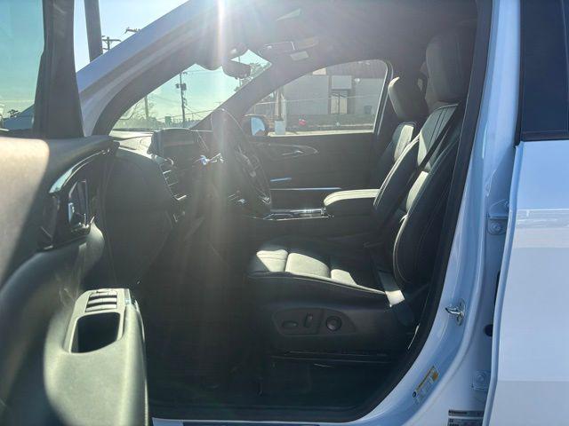 new 2026 Chevrolet Traverse car, priced at $61,555