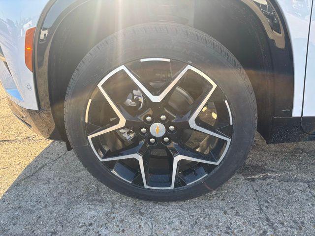 new 2026 Chevrolet Traverse car, priced at $61,555