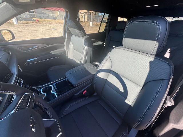 new 2026 Chevrolet Traverse car, priced at $46,445