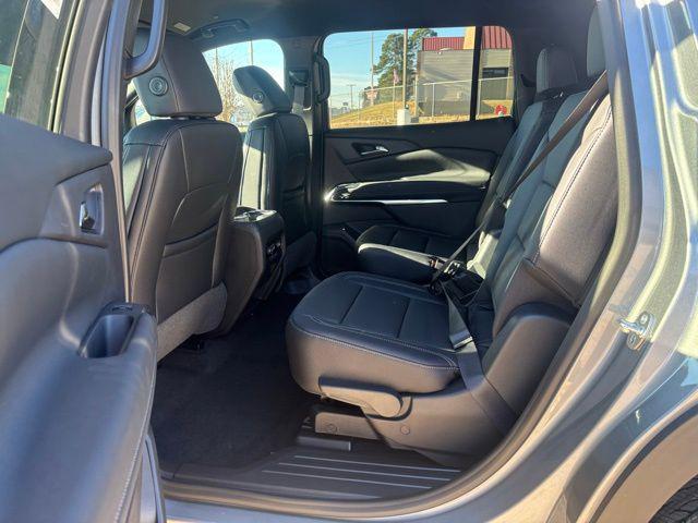 new 2026 Chevrolet Traverse car, priced at $46,445