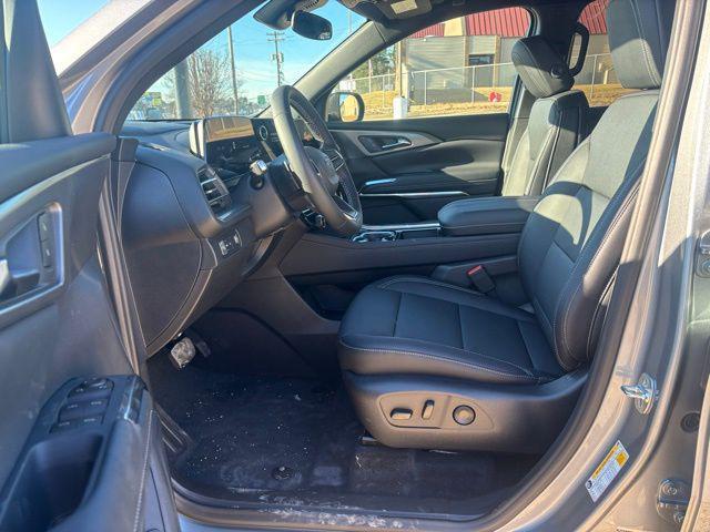 new 2026 Chevrolet Traverse car, priced at $46,445